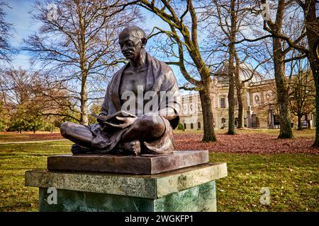 Genève ville en Suisse Statue du Mahatma Gandhi dans le parc Ariana Banque D'Images