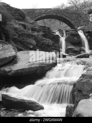 Cascade de Three Shires Head, Peak District, Derbyshire Banque D'Images