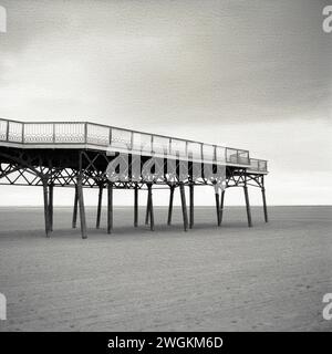 St Anne's Pier à marée basse - marche vers la mer Banque D'Images