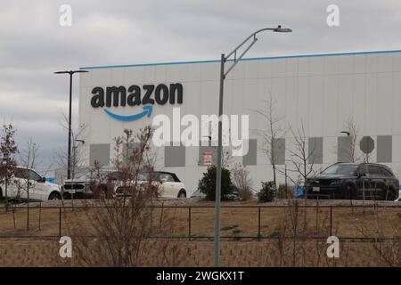 San Antonio, États-Unis. 05th Feb, 2024. Vue extérieure et signalisation à l'extérieur de l'usine DSX8 Amazon au 11602 Tech COM Drive à San Antonio, Texas, États-Unis, le 5 février 2024. Amazon a été fondée en 1994 et est maintenant le deuxième plus grand employeur privé en Amérique. (Photo de Carlos Kosienski/Sipa USA) crédit : Sipa USA/Alamy Live News Banque D'Images