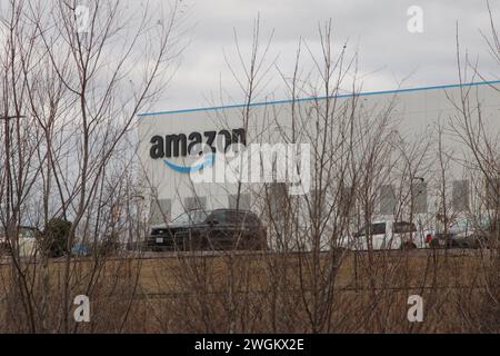 San Antonio, États-Unis. 05th Feb, 2024. Vue extérieure et signalisation à l'extérieur de l'usine DSX8 Amazon au 11602 Tech COM Drive à San Antonio, Texas, États-Unis, le 5 février 2024. Amazon a été fondée en 1994 et est maintenant le deuxième plus grand employeur privé en Amérique. (Photo de Carlos Kosienski/Sipa USA) crédit : Sipa USA/Alamy Live News Banque D'Images