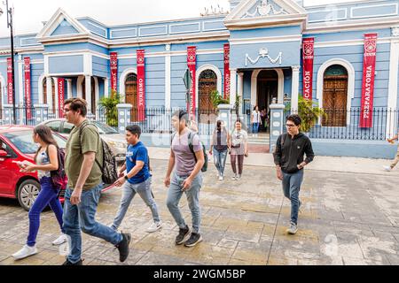 Merida Mexico,Barrio de Santiago Centro,Calle 59,Collège des études universitaires Mayab Colegio de Estudios Universitarios del Mayab CEUM,privé Uni Banque D'Images