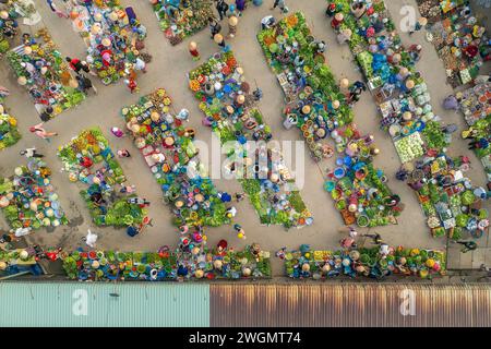 25 janvier 2024 : scène d'un marché rural dans la ville de VI Thanh, province d'an Giang, Vietnam Banque D'Images