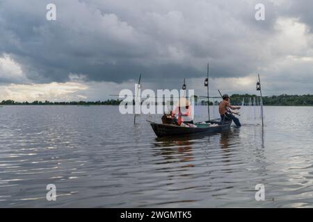 La vie des habitants de la région sud-ouest du Vietnam pendant la saison des inondations Banque D'Images