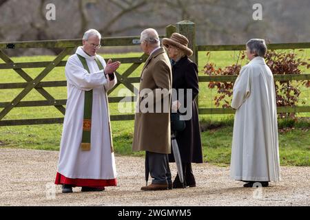 Pic daté du 4 février montre les dernières images du roi Charles et de la reine Camilla à l'église de Sandringham, Norfolk avant le diagnostic de cancer. Banque D'Images