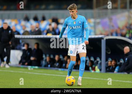 Jesper Lindstrom de la SSC Napoli en action lors du match de série A entre la SSC Napoli et la Hellas Vérone au Stadio Maradona le 4 février 2023 à Naples, Italie . Banque D'Images