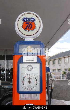 Vintage essence american Union 76 distributeur de pompe à essence sur la route 66 USA Banque D'Images