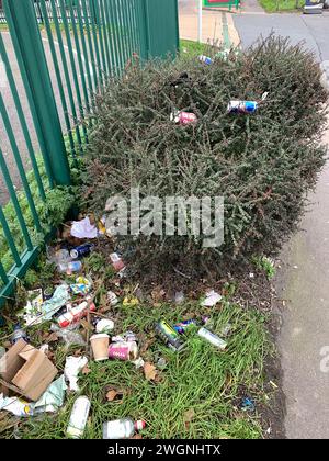 Bedfont, Royaume-Uni. 5 février 2024. Litière dans Bedfont dans le quartier londonien de Hounslow. Crédit : Maureen McLean/Alamy Banque D'Images