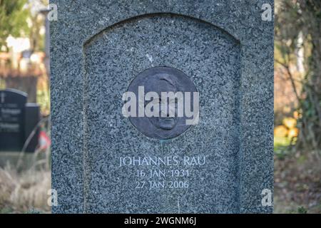 Johannes Rau, Grab, Dorotheenstädtischer Friedhof, Chausseestraße, Mitte, Berlin, Deutschland Johannes Rau, Grab, Dorotheenstädtischer Friedhof, Chausseestraße, Mitte, Berlin, Deutschland *** Johannes Rau, grave, Dorotheenstädtischer Friedhof, Chausseestraße, Mitte, Berlin, Allemagne Johannes Rau, grave, Dorotheenstädtischer Friedhof, Chausseestraße, Mitte, Berlin, Allemagne Banque D'Images