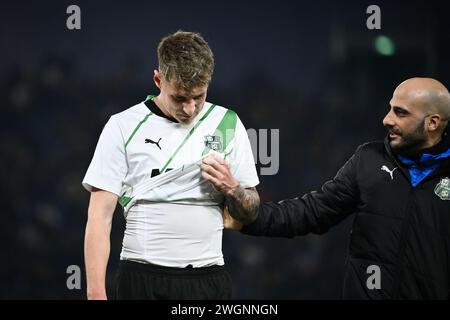 Foto Massimo Paolone/LaPresse 3 Febbraio 2024 - Bologna, Italia - sport, calcio - Bologna vs Sassuolo - Campionato Italiano di calcio Serie A TIM 2023/2024 - Stadio Renato Dall’Ara. Nella foto : Andrea Pinamonti (US Sassuolo) esce dal campo a testa bassa 3 février 2024 Bologne, Italie - sport, calcio - Bologne vs Sassuolo - Championnat d'Italie de football Serie A 2023/2024 - stade Renato Dall'Ara. Sur la photo : Andrea Pinamonti (US Sassuolo) quitte le champ la tête baissée Banque D'Images