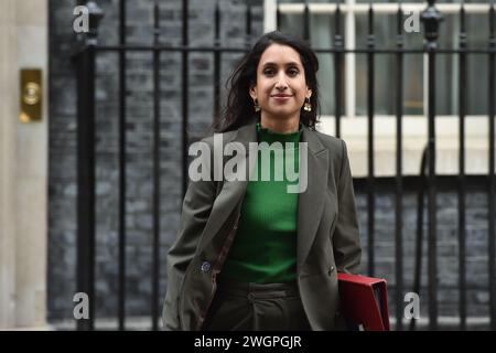 Londres, Angleterre, Royaume-Uni. 6 février 2024. Le secrétaire d’État à la sécurité énergétique et Net Zero CLAIRE COUTINHO, quitte Downing Street après une réunion du cabinet. (Crédit image : © Thomas Krych/ZUMA Press Wire) USAGE ÉDITORIAL SEULEMENT! Non destiné à UN USAGE commercial ! Banque D'Images