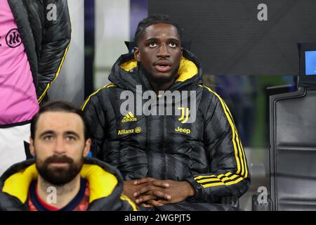 Milan, Italie. 4 février 2024. Italie, Milan, 4 février 2024 : Samuel Iling-Junior (Juventus FC) assis sur le banc avant le coup d'envoi lors du match de football FC Inter vs Juventus FC, Serie A 2023-2024 jour 23 au stade San Siro (crédit image : © Fabrizio Andrea Bertani/Pacific Press via ZUMA Press Wire) USAGE ÉDITORIAL SEULEMENT! Non destiné à UN USAGE commercial ! Banque D'Images