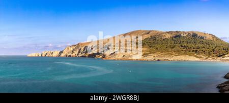 Vue panoramique sur la baie de Cala Mesquida, île de Majorque Banque D'Images