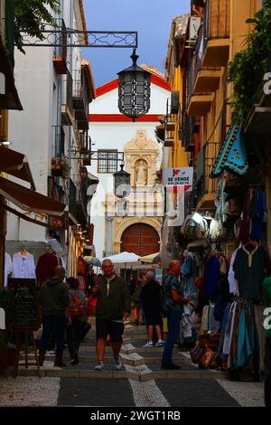 ©Sylvestre/MAXPPP - Grenade Spain 06/02/2024 ; rue de l'albaycin;ancien quartier arabe, boutique Banque D'Images