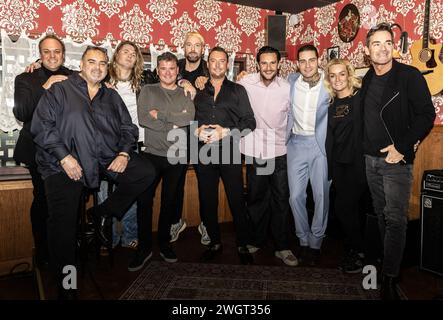 AMSTERDAM - (G-d) Frans Bauer, Peter Beense, Jordy Huisman, Wolter Kroes, Sander Huisman, Jeroen van der Boom, Tino Martin, Yuki Kempees, Douwe Bob et Samantha Steenwijk lors de la présentation du line-up de Holland Sings Hazes, en préparation du concert annuel Sing-Along au Ziggo Dome. ANP EVA PLEVIER pays-bas OUT - belgique OUT Banque D'Images