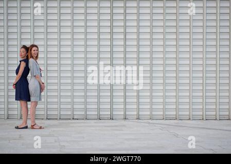 Portrait de deux femmes, Milan, Italie. Banque D'Images
