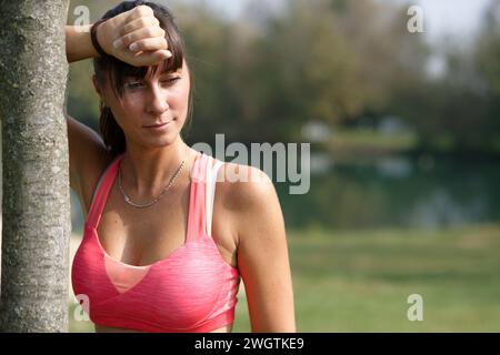 Jeune femme de fitness, Zibido San Giacomo mi, Italie Banque D'Images