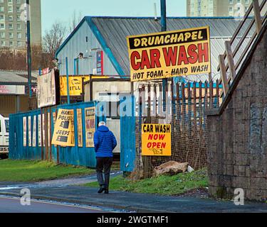 Glasgow, Écosse, Royaume-Uni. 6 février 2024. Météo britannique : après les inondations, les habitants ont vu sur le chemin de halage du canal Forth et clyde au nord de la ville. Crédit Gerard Ferry/Alamy Live News Banque D'Images