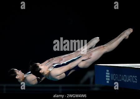 Doha, Qatar. 06th Feb, 2024. Mi Rae Kim et Jin Mi JO, de Corée du Nord, s'affrontent sur la plateforme 10m Synchro féminine lors des 21es Championnats du monde de natation au Hamad Aquatic Center à Doha (Qatar), le 6 février 2024. Crédit : Insidefoto di andrea staccioli/Alamy Live News Banque D'Images