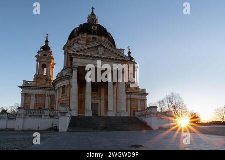 Superga Chapekm pris au lever du soleil. Banque D'Images