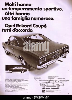 Opel Record pubblicità di una vecchia rivista in Italiano Banque D'Images