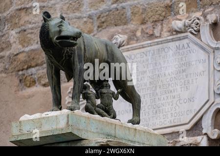 Luperca, la louve qui, selon la mythologie romaine, a nourri Romulus et Remus, fondateurs de Rome, Rome, Latium, Italie Banque D'Images