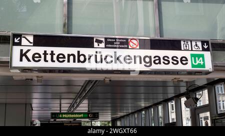 Kettenbrückengasse, UBahn Station de la ligne U4 à Vienne, Autriche Banque D'Images