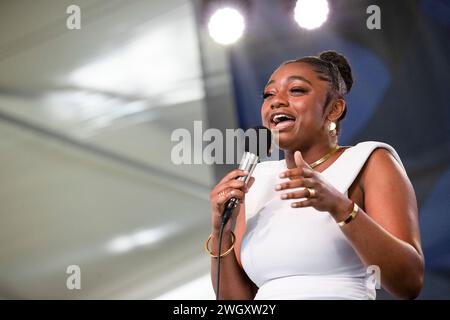 Samara Joy se produit en quad au Newport Jazz Festival 2023 au Fort Adams à Newport, Rhode Island, le 6 août 2023. Banque D'Images