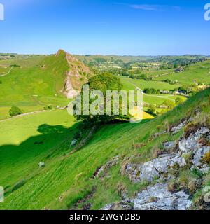 Buxton, Royaume-Uni - 4 juin 2023 : lumière du soir d'été au-dessus de Parkhouse Hill, Peak District National Park, Royaume-Uni Banque D'Images