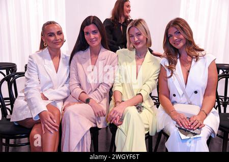 Anna Idriess, Leo Eberlin Mathild, Mandy Bork, Farina Opoku novalanalove BEI der MARC CAIN DÉFILÉ im Rahmen der Berlin Fashion week Herbert/Winter 2024 in der Arena Berlin in Berlin am 06.02.2024 *** Anna Idriess, Leo Eberlin Mathild , Mandy Bork, Farina Opoku novalanalove au DÉFILÉ MARC CAIN dans le cadre de la Berlin Fashion week Herbert hiver 2024 à l'Arena Berlin à Berlin le 06 02 2024 Banque D'Images