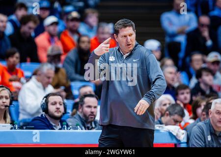 Chapel Hill, Caroline du Nord, États-Unis. 6 février 2024. Match de basket-ball ACC au Dean Smith Center à Chapel Hill, Caroline du Nord. (Scott Kinser/CSM) (image crédit : © Scott Kinser/Cal Sport Media). Crédit : csm/Alamy Live News Banque D'Images