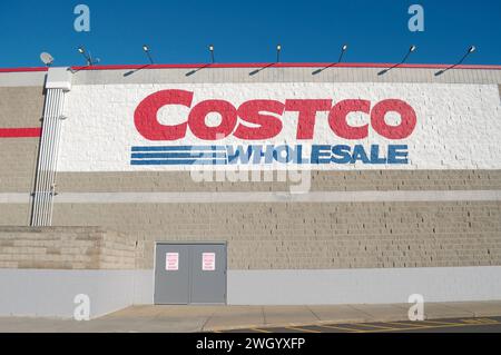 New York, États-Unis. 06th Feb, 2024. Un magasin de gros Costco est vu dans le quartier de Melville dans le comté de Suffolk. (Photo de Jimin Kim/SOPA images/SIPA USA) crédit : SIPA USA/Alamy Live News Banque D'Images