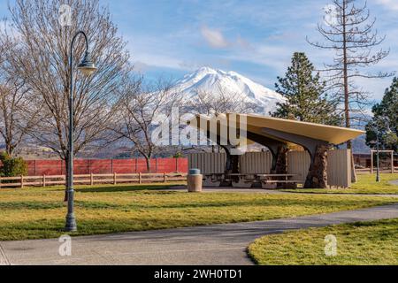 Un endroit pour se reposer et faire une pause dans la zone de repos Weed California. Banque D'Images