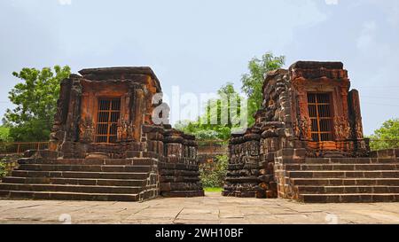 Temples en ruines dans le campus du temple de Chandrabhaga, Jhalarapatan, Rajasthan, Inde. Banque D'Images