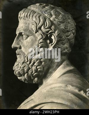 Portrait de profil du tragédien grec Sophocle, ancien buste en marbre, Museo Laterano, Rome, Italie des années 1910 Banque D'Images