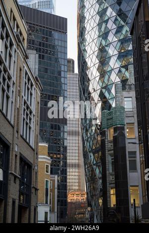 Quartier financier densément construit dans la ville de Londres, Londres, Angleterre, Royaume-Uni Banque D'Images