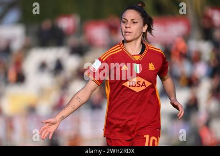 Rome, Italie. 05th Feb, 2024. Manuela Giugliano de A.S. Roma Women lors du match de deuxième manche de la Coppa Italia Women entre A.S. Roma et Napoli Femminile S.S.D. au stadio Tre Fontane, le 7 février 2024 à Rome, Italie. Crédit : Agence photo indépendante/Alamy Live News Banque D'Images