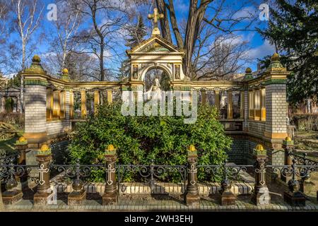 Jesus, Familiengrab Friedrich Eduard Hoffmann, Dorotheenstädtischer Friedhof, Chausseestraße, Mitte, Berlin, Deutschland *** Jesus, Friedrich Eduard Hoffmann Family tombe, Dorotheenstädtischer Friedhof, Chausseestraße, Mitte, Berlin, Allemagne Banque D'Images