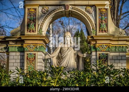 Jesus, Familiengrab Friedrich Eduard Hoffmann, Dorotheenstädtischer Friedhof, Chausseestraße, Mitte, Berlin, Deutschland *** Jesus, Friedrich Eduard Hoffmann Family tombe, Dorotheenstädtischer Friedhof, Chausseestraße, Mitte, Berlin, Allemagne Banque D'Images