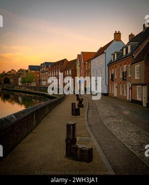 Quayside Norwich sur la rivière Wensum. Banque D'Images