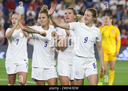 Ellen White Rachel Daly Millie Bright Beth Mead clap fans Angleterre - Espagne UEFA Womens Euro Brighton Community Stadium (Amex Stadium) 20 juillet 2022 Banque D'Images