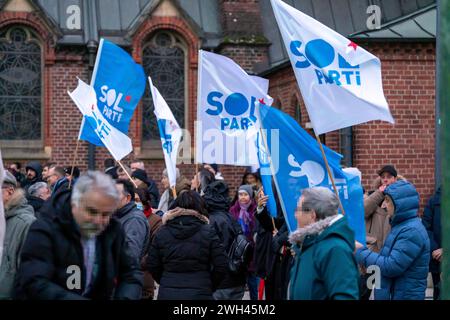 Membre du Parti sol, un parti turc d'extrême gauche, participe à une manifestation contre l'extrémisme de droite à Herne, NRW, Allemagne Banque D'Images