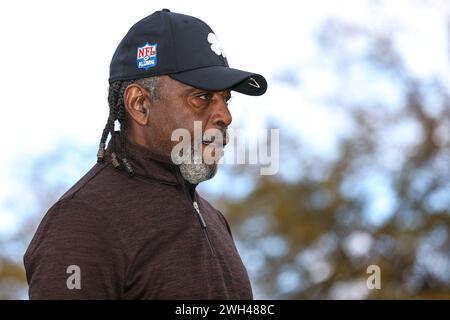 Henderson, Nevada, États-Unis. 07 février 2024. Beasley Reece, Alumni de la NFL, regarde vers le 7e trou lors de la NFL Alumni PRO-AM au Cascata Golf Club à Henderson, Nevada. Christopher Trim/CSM/Alamy Live News Banque D'Images