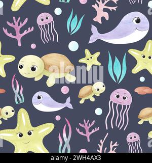 Aquarelle modèle sans couture de beaux animaux marins mignons avec de grands yeux : tortue, baleine, étoile de mer, méduse et coraux sur fond bleu. Illustration Banque D'Images