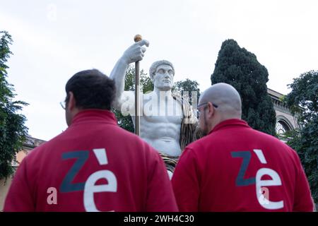 Rome, Italie. 07 février 2024. Détail de la reconstruction de la statue colossale de Constantin à l'intérieur de la Villa Caffarelli à Rome (photo de Matteo Nardone/Pacific Press) crédit : Pacific Press Media production Corp./Alamy Live News Banque D'Images