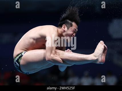 Doha, Qatar. 7 février 2024. Sakai Sho, du Japon, participe à la finale masculine de plongeon de 3 m aux Championnats du monde de natation 2024 à Doha, Qatar, le 7 février 2024. Crédit : Luo Yuan/Xinhua/Alamy Live News Banque D'Images