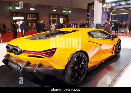 New Delhi - 1er février 2024 : Lamborghini Revuelto Coupe est exposée à la Bharat Mobility Global Expo 2024 à New Delhi en Inde. Banque D'Images