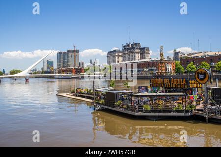 Pont des femmes, Buenos Aires, Argentine, mardi 14 novembre, 2023. photo : David Rowland / One-Image.com Banque D'Images