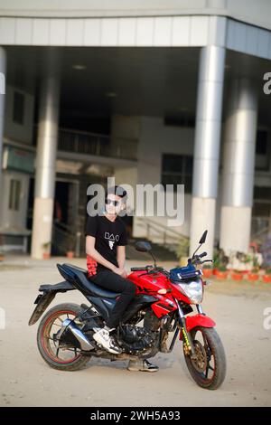 10000+ Best Biker Boy Stock photos et images haute résolution | Free Stylish & Biker DP | Cute Smart Boy & Biker style Freee High RES photos stock Banque D'Images