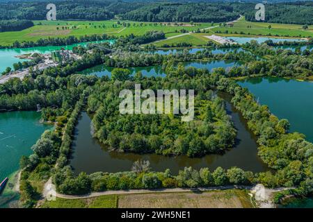 Vue sur les étangs de carrière près de Thannhausen en Souabe Banque D'Images